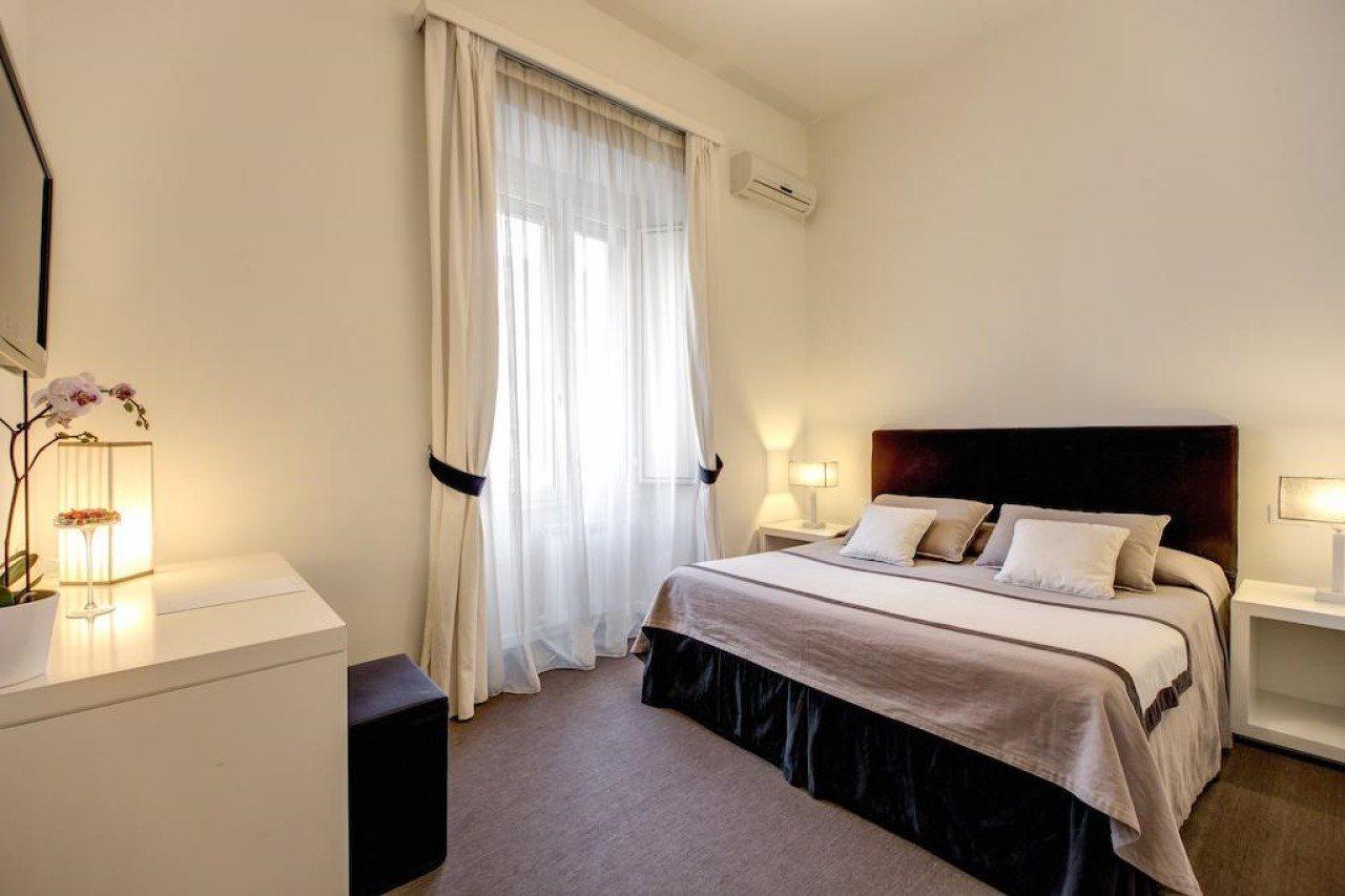 เรซิเดนซา บูร์บง Hotel โรม ภายนอก รูปภาพ