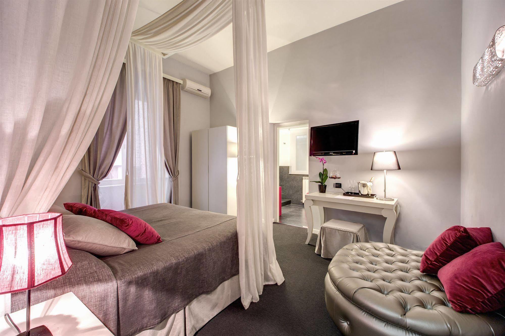 เรซิเดนซา บูร์บง Hotel โรม ภายนอก รูปภาพ